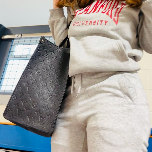 Louis Vuitton ONTHEGO GM oversized monogram bag - Picture 8 of 8